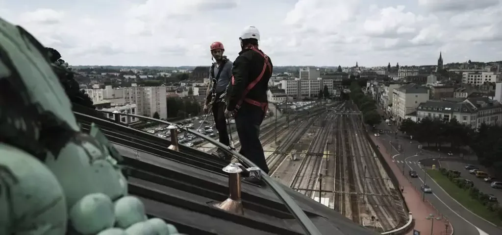 Rail-Type Lifeline